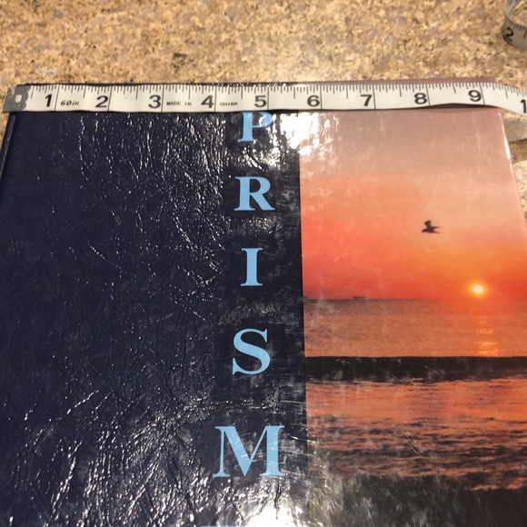 1991-1992 University of Maine Orono Prism Yearbook - Picture 5 of 8